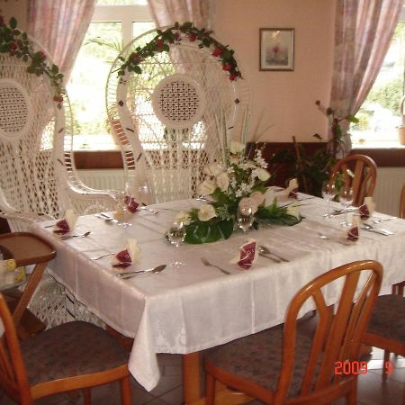 Zeesener Gasthof Hotel Koenigs Wusterhausen Ngoại thất bức ảnh